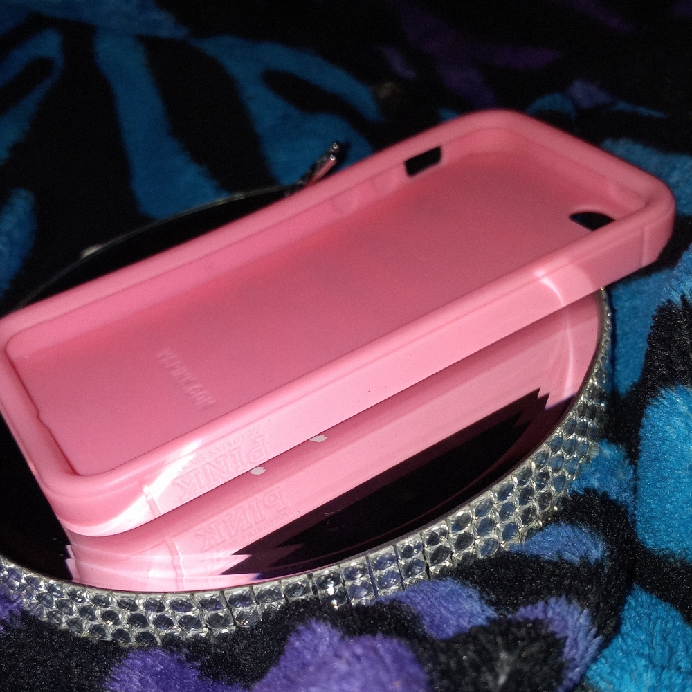 NWOT Silicone PINK Brand I Phone Phone Skin Pink and White - Picture 6 of 11